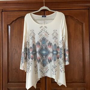 Poliana Plus- Women’s Cream Color Aztec Design Long Sleeve Shirt (Size 1X) NWOT